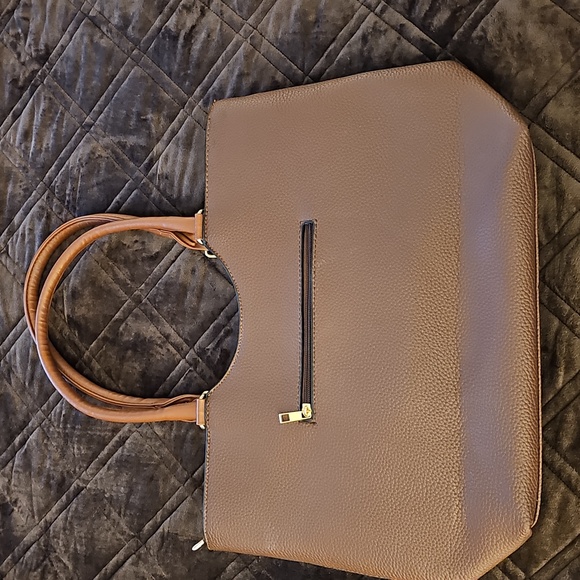 Shoulder Bag - Picture 12 of 16